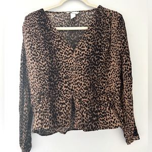 H&M v-neck animal print button down blouse with bow detail size 14